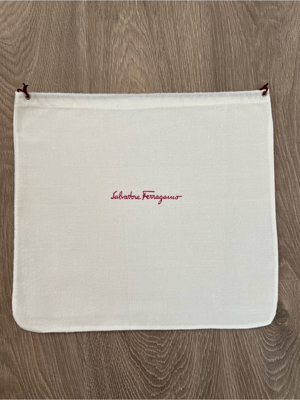 Ferragamo dust bag (C838)